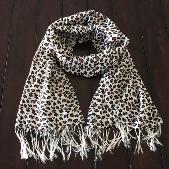Leopard Print Pashmina Scarf - Picture 1 of 5